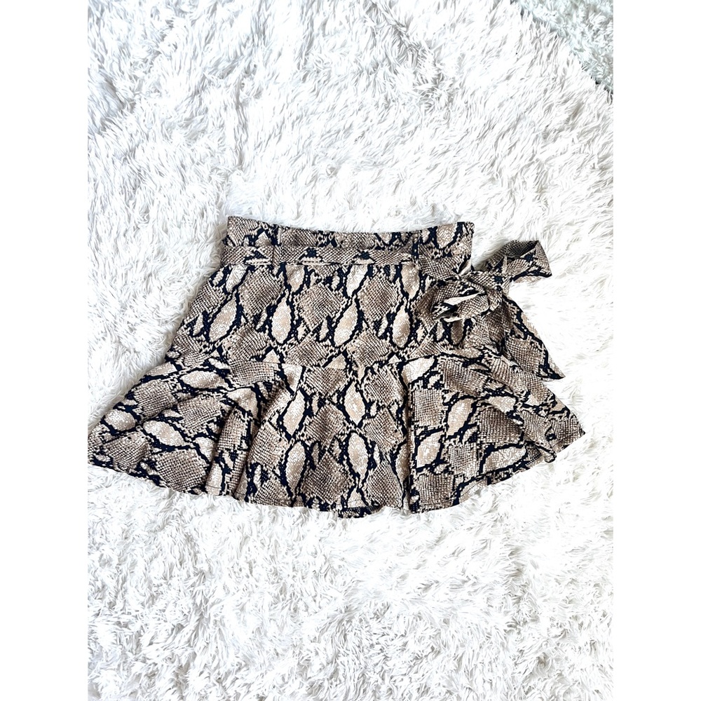 She & Sky Snakeskin Animal Print Ruffled Mini Skirt